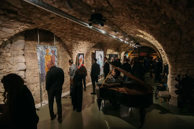 Doi medici români deschid la Cluj una dintre cele mai mari galerii de artă din țară, într-o fostă închisoare. Legătură specială cu New York