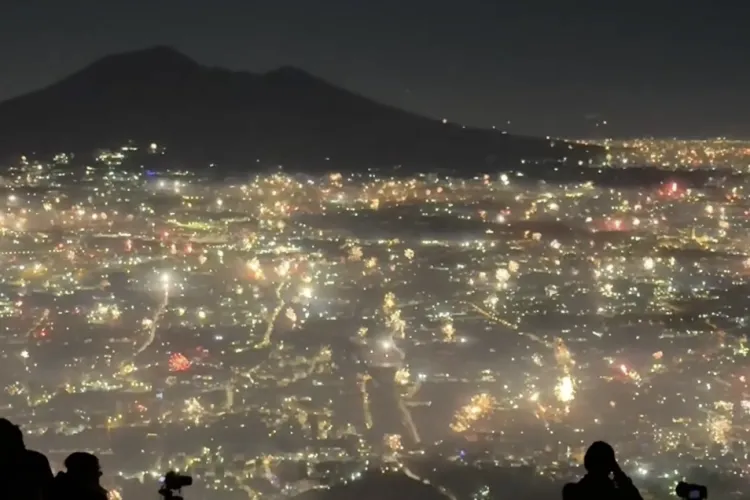 VIDEO. Probabil cele mai frumoase imagini cu focuri de artificii de Revelion. Un oraș cum nu ați mai văzut în noaptea dintre ani