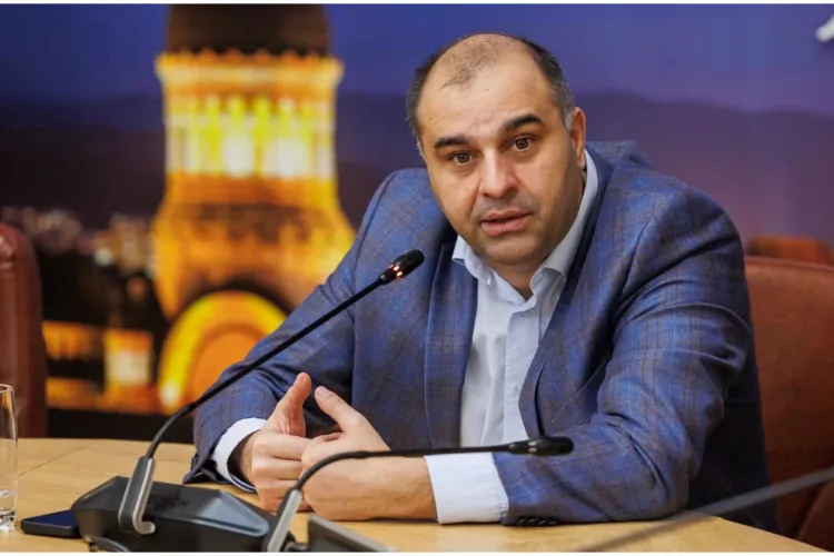 VIDEO. Dan Tarcea nu a mai rezistat: „La bazaconii nu vă mai răspund! În stilul dumneavoastră caracteristic, habar nu aveți despre ce votați”