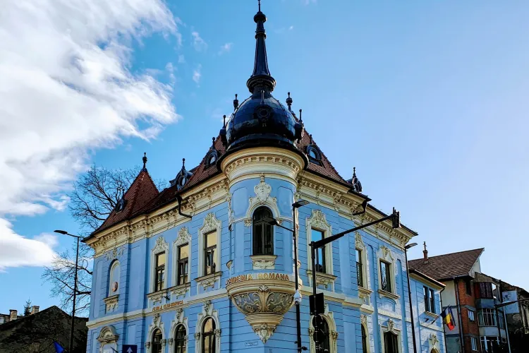 Academia Română duce patrimoniul Clujului în online! Biblioteca Filialei Cluj va fi digitalizată într-un proiect european de 10 milioane lei