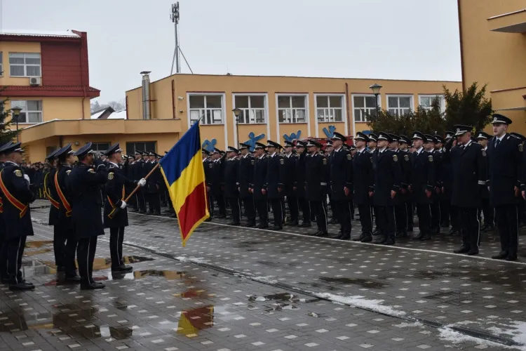Cine sunt șefii de promoție ai Școlii de Poliție din Cluj? Toți trei au terminat cu medii peste 9,5 și niciunul nu este din Cluj-Napoca