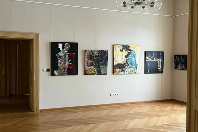 Castelul Bánffy devine scena unei întâlniri memorabile cu arta: Valentin Codoiu aduce neoexpresionismul în inima Clujului. O expoziție de neratat