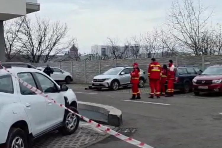 Tragedie în dimineața asta: Un adolescent a căzut de la etajul 8. Medicii nu au mai putut face nimic pentru el și au declarat decesul