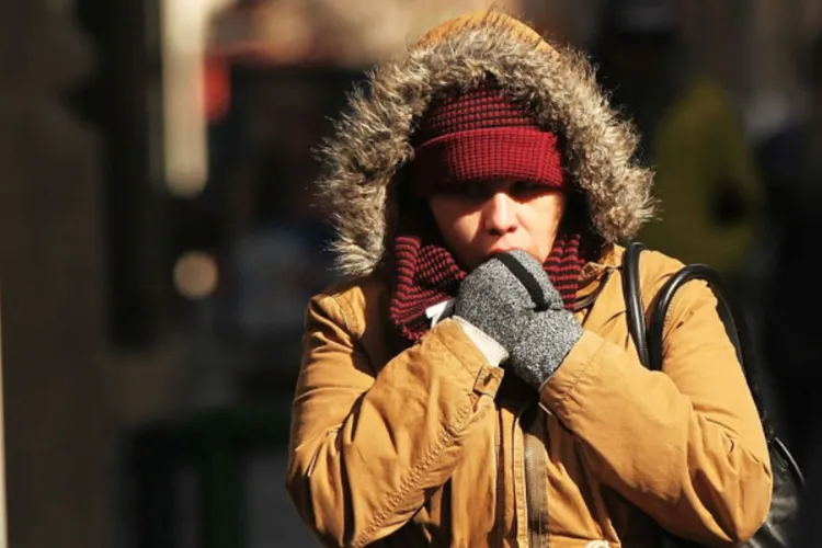 Unii clujeni îngheață de frig în 2026. O femeie spune că a fost abandonată de autorități: „Îl invit pe domnul primar să vină să doarmă cu mine în casă”