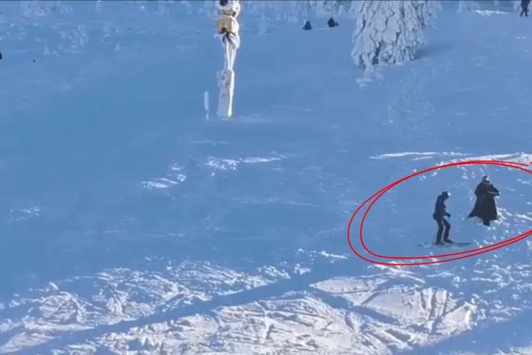 VIDEO. A „escortat-o” ca de pe catwalk: O femeie în...fustă a fost coborâtă de pe o pârtie de un jandarm montan. „Pârtia de schi nu este podium!”