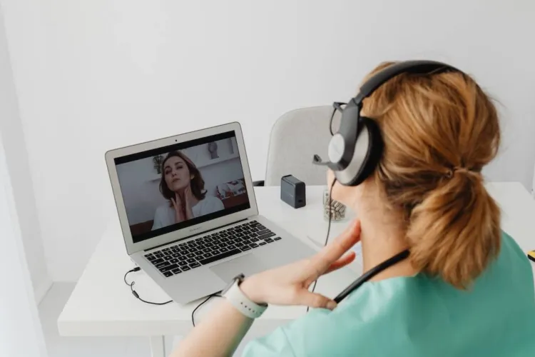 Sfârșitul haosului în telemedicină? Ministerul Sănătății vine cu reguli clare pentru consultațiile la distanță: Ce se schimbă concret pentru pacienți