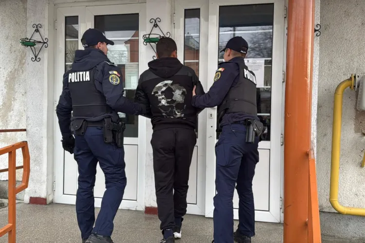 Scenă de coșmar într-un bloc: O femeie se află în stare critică, după ce a fost înjunghiată de propriul iubit. Vecinii au sunat disperați la 112