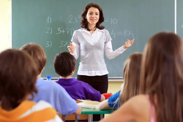 Schimbări uriașe pregătite pentru școli: Anul școlar 2026-2027 vine cu un nou calendar care va da peste cap planurile elevilor și părinților