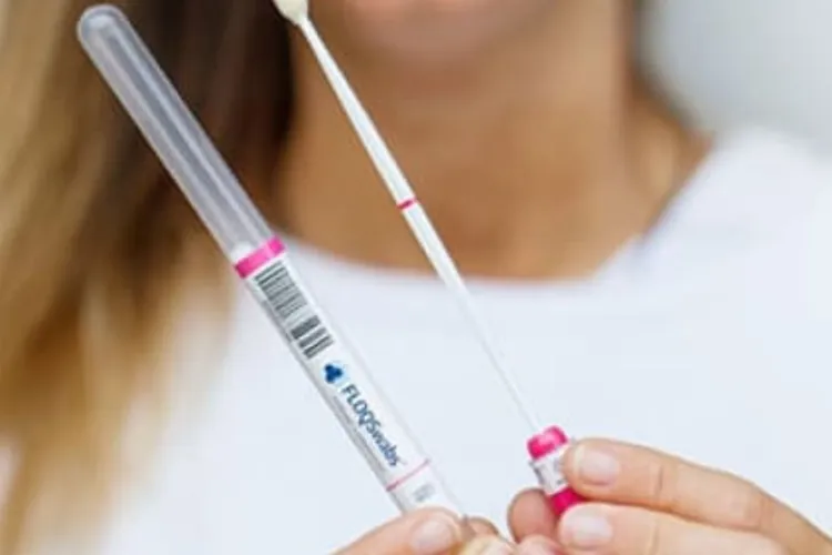 Program pilot la Cluj pentru reducerea riscului de cancer de col uterin, prin testare accesibilă tuturor femeilor. Cum te poți testa ușor, acasă