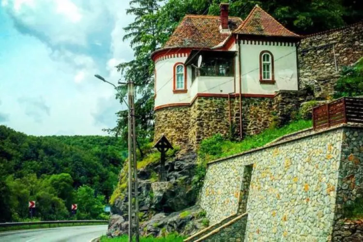 Obiectivul turistic din Cluj care a devenit prioritate pentru Consiliul Județean. Se caută supervizor pentru restaurarea unui castel