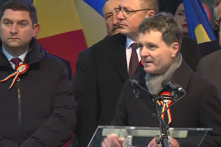 Nicușor Dan, întâmpinat cu huiduieli la Focșani de Ziua Micii Uniri. Mesaj sincer pentru contestatari: „Vă rog să nu huiduiți imnul”