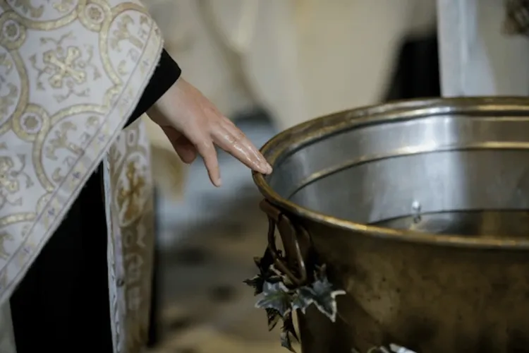 La botezurile din Cluj nu se vine cu orice sumă! Află cât dau clujenii pentru cadouri sau bani și care este darul ideal