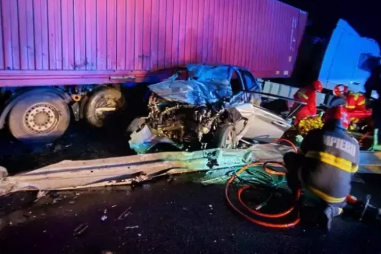 Dimineață neagră pe autostradă! O persoană a murit, iar o fetiță de 6 ani se zbate între viață și moarte, în urma unui accident grav 