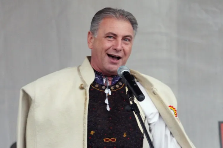 De la Cluj, în toată țara! Nicolae Furdui Iancu și artiști celebri urcă pe scenă pentru un spectacol incendiar de Ziua Unirii Principatelor Române!