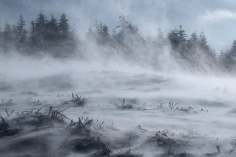 Un IAD ALB poate cuprinde de mâine zona montană înaltă a Clujului. Vânt de până la 90 kmh, zăpezi abundente, vizibilitate redusă