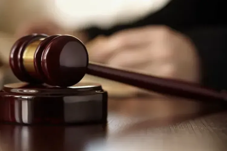 Amânări fără sfârșit! Este a patra oară când CCR amână o decizie pe tema reformei pensiilor speciale ale magistraților