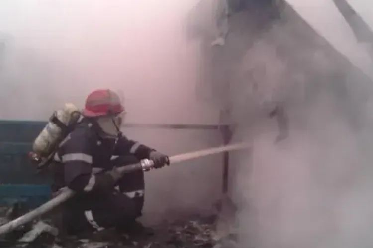 Tragedie fără margini! Un bătrân de 89 de ani a murit carbonizat, după ce o aerotermă a luat foc