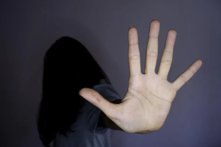 Încălcare gravă a ordinului de protecție: Un clujean a fost reținut 30 de zile după ce s-a apropiat periculos de aproape de concubina sa