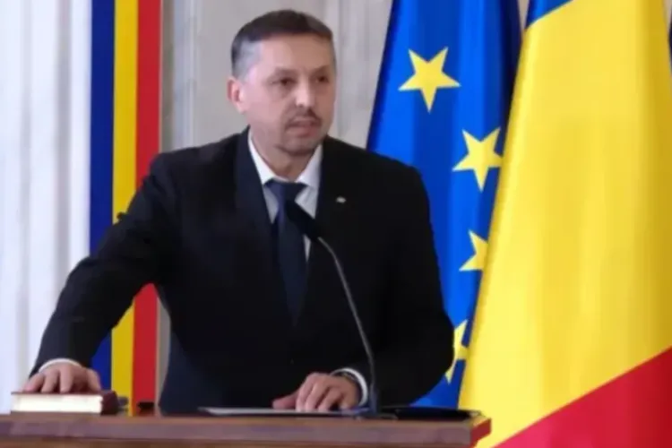 Nepăsare de zile mari! Daniel David și-a depus demisia, dar nu a fost încă semnată: „Încă aștept numirea unui nou ministru”