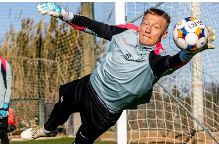 Debut de coșmar pentru fostul portar de la CFR Cluj Gafă uriașă și 3 goluri primite într-o repriză