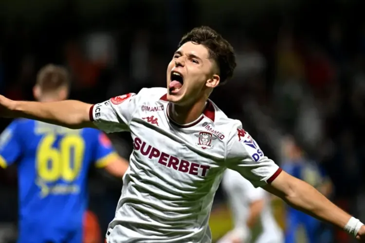 Universitatea Cluj e coșmarul celor de la UTA Arad. Clujenii sunt aproape să-l convingă să semneze pe Rareș Pop, deși tânărul fusese convins de UTA