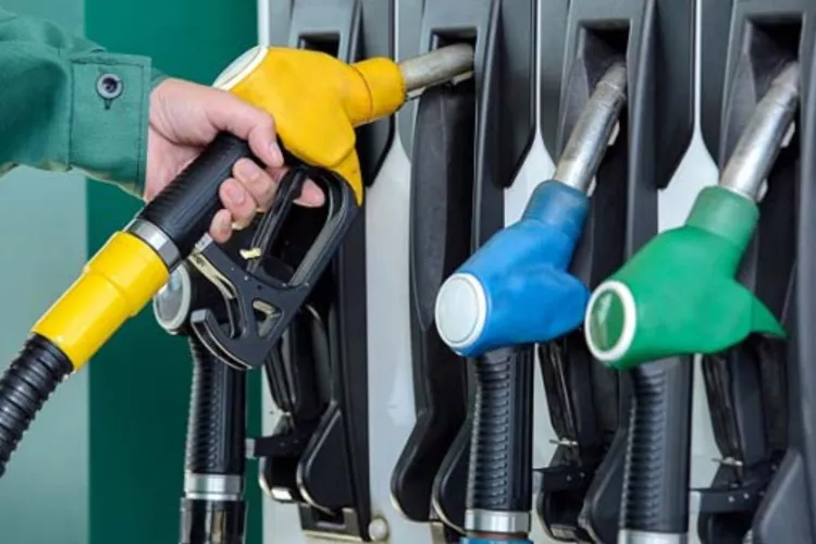 Prețurile la carburant urmează să explodeze: Motorina riscă să sară peste 10 lei pe litru dacă tensiunile din Europa de Est escaladează!