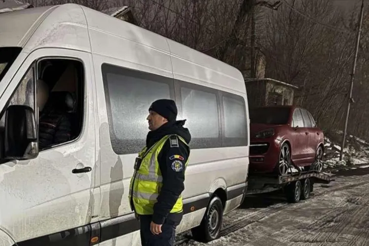Așa ceva? Polițiștii l-au prins pe un șofer nesimțit care a trecut pe lângă un accident și a furat bunurile victimelor. Cum îi suportă pământul pe unii?