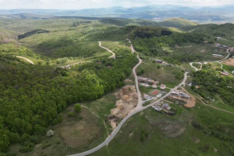 O localitate din Cluj a intrat într-un blocaj administrativ major. Construcțiile au fost interzise, oamenii sunt extrem de nemulțumiți