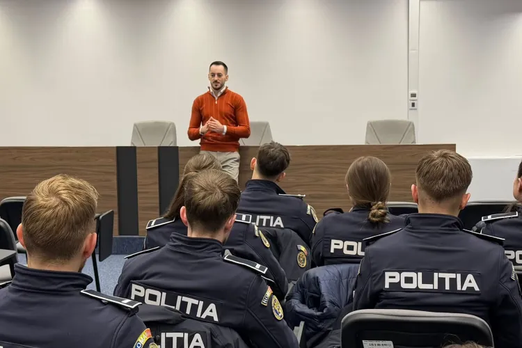 Ce li se cere noilor polițiști din Cluj chiar de la început de carieră: Comunicarea cu cetățenii, prioritate la IPJ