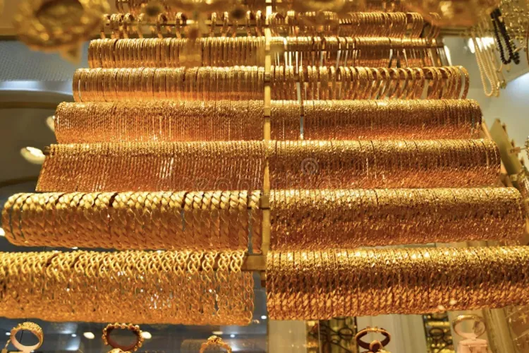 Scandal în piața bijuteriilor! ANPC a descoperit zeci de magazine cu prețuri ascunse, cântare lipsă și restricții ilegale la retur