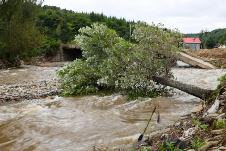 Clujul amenințat de inundații: Avertizare hidrologică COD GALBEN, Atenție la viituri și scurgeri de pe versanți!