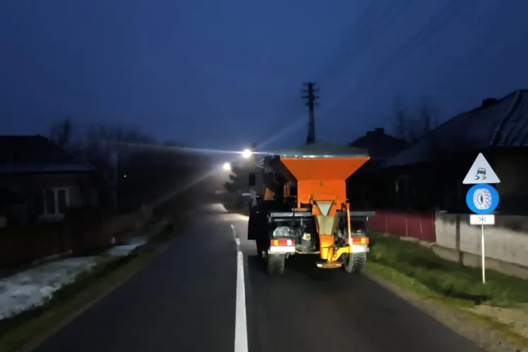 Polei pe drumurile din Cluj! Zeci de utilaje au ieșit din nou pe trasee din zona de munte: intervenții masive anunțate de CJ