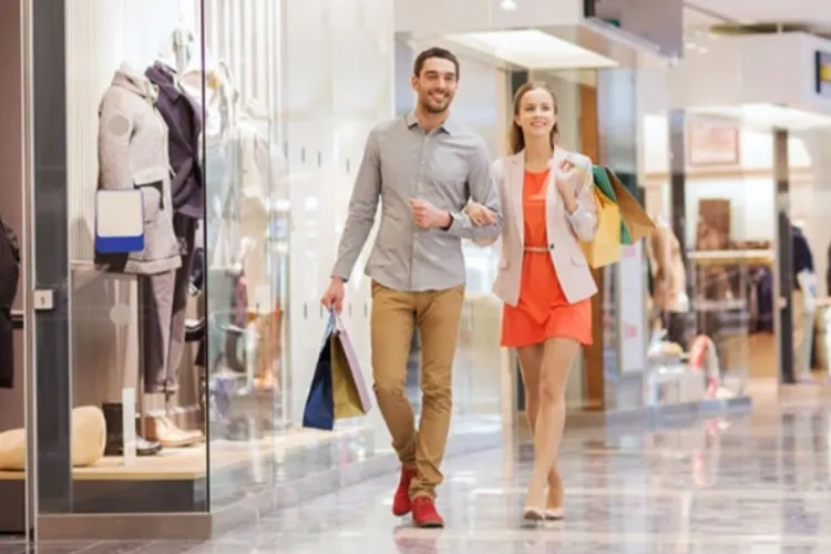 Clujeni, fiți pe fază: Ultimele zile de reduceri la Iulius Mall Cluj te așteaptă cu prețuri de până la 50% mai mici la toate brandurile tale preferate