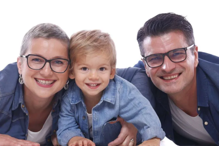 O tânără mămică din Cluj se luptă cu o boală cruntă și are nevoie de ajutorul vostru. Mai vrea puțin timp cu copilașul ei: „Nu am multe speranțe”