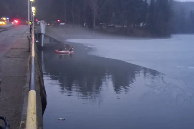 Bărbatul care s-a aruncat în apele barajului Gilău era angajat al DGASPC Cluj. Ce l-ar fi determinat să recurgă la acest gest