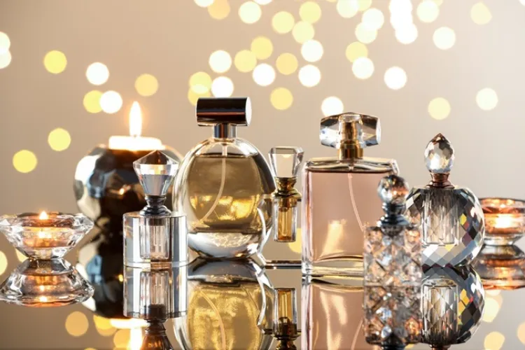 Diferența dintre parfum, apă de parfum și apă de toaletă  