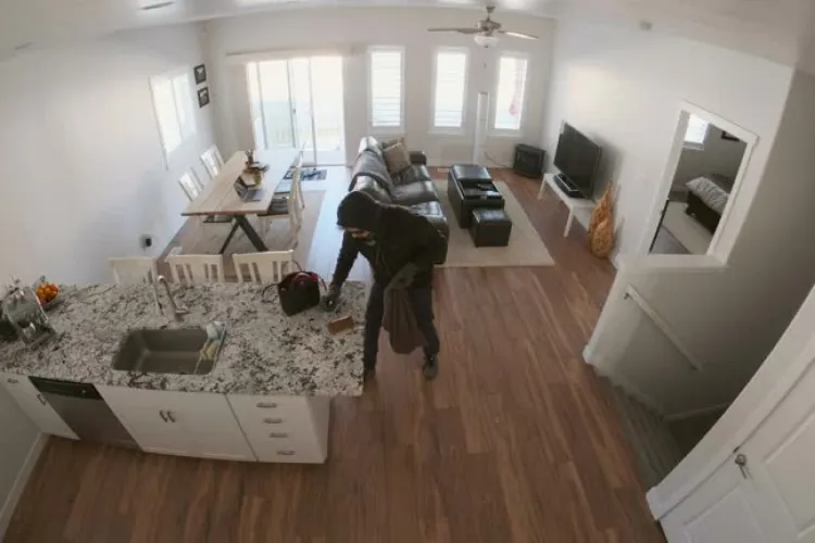 Avertisment pentru locuitorii din Florești: spargeri repetate în apartamente pe două străzi cunoscute din localitate. Se cere vigilență maximă!