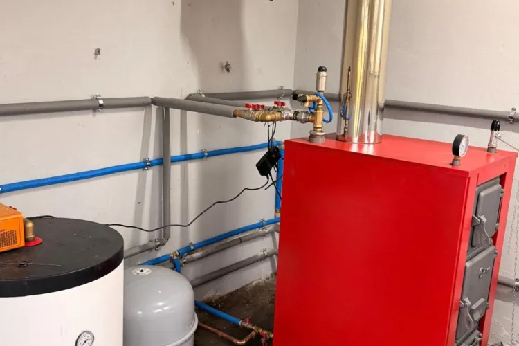 Investiție esențială pentru cei mici! Sistemul vechi și defect al unei grădiniței dintr-un sat din Cluj, înlocuit prin sprijinul Consiliului Județean