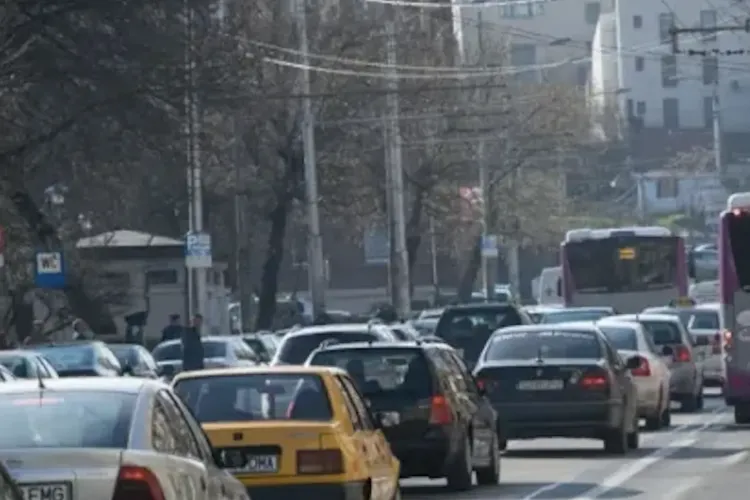 Trafic blocat în Cluj! Modificările recente de priorități creează ambuteiaje uriașe și nervi în rândul șoferilor și părinților