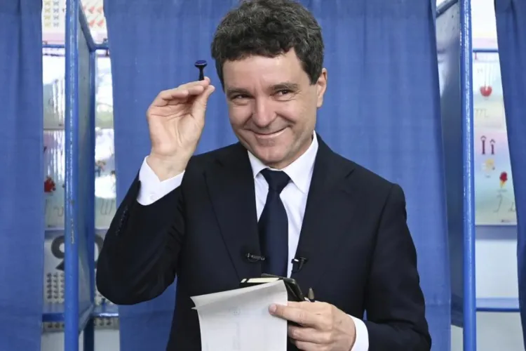 Nicușor Dan pare decis să-l sfideze pe Donald Trump și să refuze participarea la Consiliul pentru Pace de la Washington. Face alegerea corectă?