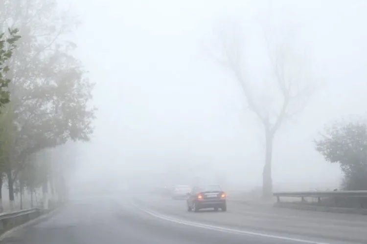 Dimineață dificilă pe drumurile din Cluj! Ceață densă și vizibilitate extrem de redusă, risc crescut de accidente: Ce recomandă autoritățile