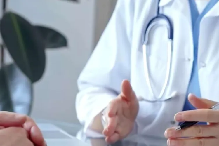 A doua opinie medicală va fi gratuită pentru pacienții asigurați! Legea a trecut de Parlament