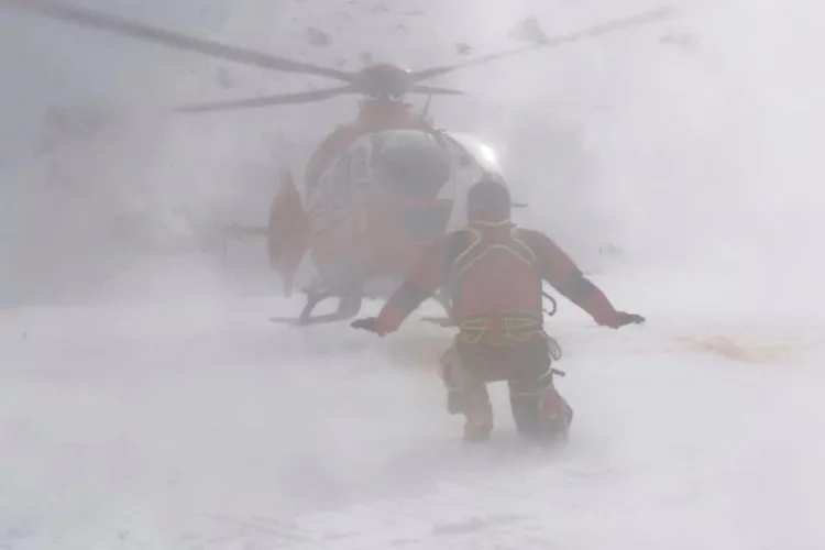 Intervenții de urgență! Peste 50 de persoane au fost salvate în ultimele 24 de ore! Din păcate o persoană a fost găsită decedată