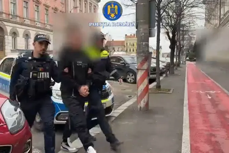 VIDEO. Un tânăr din Cluj și-a răpit fosta iubită și a amenințat-o cu un cuțit, supărat că a fost părăsit de aceasta. A ajuns în cătușe, în arest preventiv