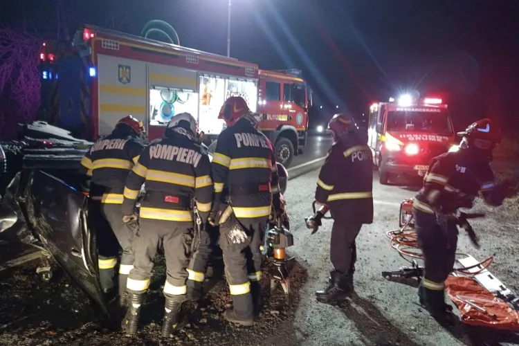 Cluj-Oradea, cel mai periculos drum din țară? Accident cu doi șoferi încarcerați la doar 20 km de locul unde ieri a murit o femeie VIDEO