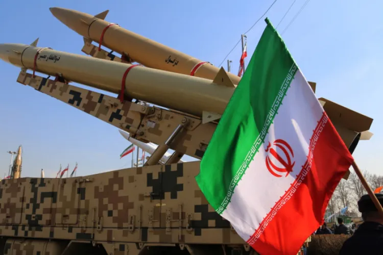 Profesorul clujean Adrian Papahagi anunță că Al Treilea Război Mondial a început. „Grecia mută nave: confruntări greco-persane, după 2500 de ani?”