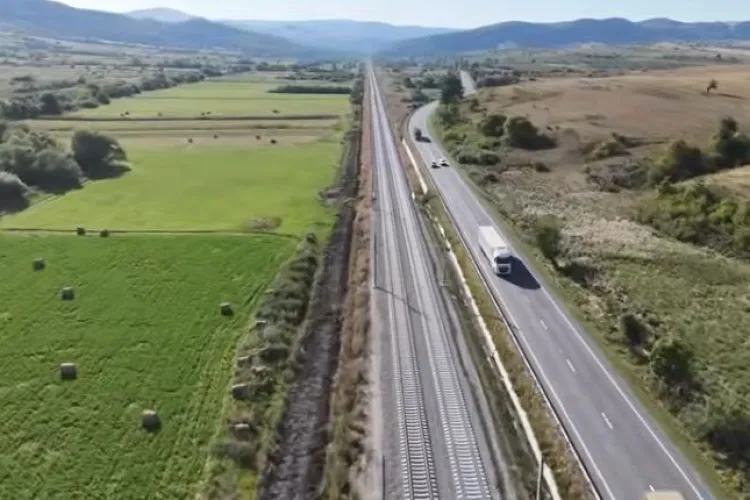 Record feroviar pe ruta Cluj–Oradea: 36,5 km de cale ferată înlocuiți complet în mai puțin de doi ani, între Aghireșu și Poieni