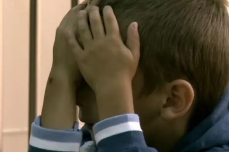 Copil de clasa a 4-a în pericol în Cluj! Bătut într-un mod incalificabil acasă, băiatul a cerut să fie scos din famillie! Avea zeci de urme de curea