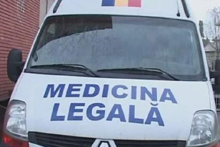 Descoperire șocantă într-un bloc: Doi bărbați au fost găsiți morți la etaje diferite, după ce o rudă a cerut ajutorul autorităților