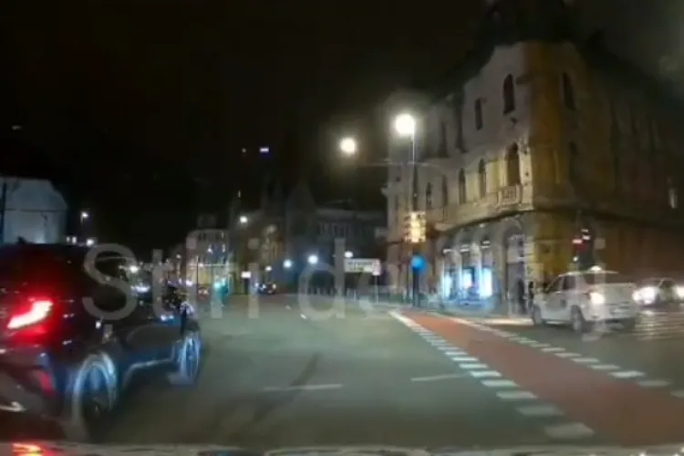 VIDEO. Șofer de taxi „debusoIat” în centrul Clujului: A „exersat” mersul înainte-înapoi în intersecție, pe trecerea de pietoni: „Oare ce avea în cap?”